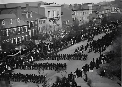 The Great American Cavalcade! A Glimpse into American History Through Dramatic Storytelling and Musical Performances